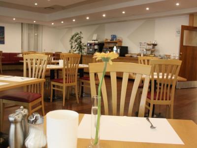 Dion Hotel 4*