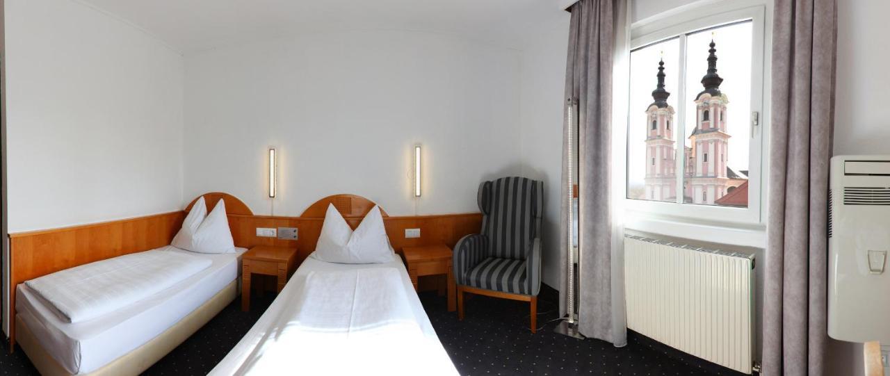 Dion Hotel